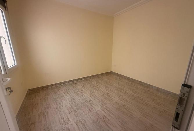 952318 - Property Image 2