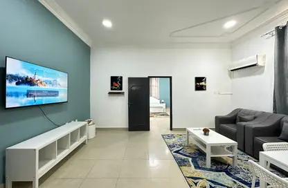 Apartment - 1 Bedroom - 1 Bathroom for rent in Al Faisal Tower - Al Dafna - Al Dafna - Doha