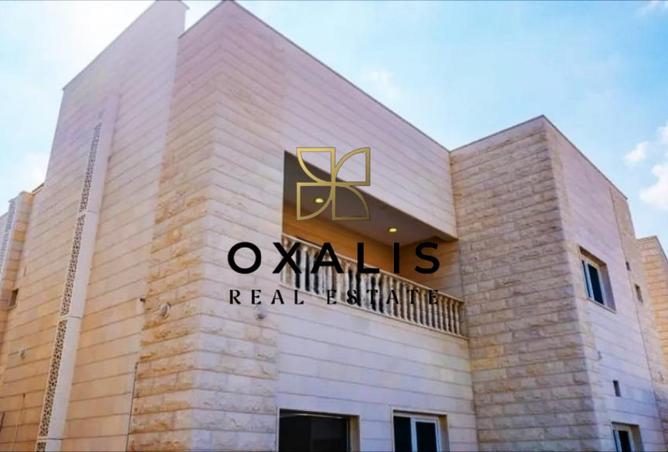 978566 - Property Image 2