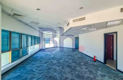 Empty Room image for: Office Space - Studio - 2 Bathrooms for rent in Al Mana Tower - C-Ring Road - Al Sadd - Doha, Image 1
