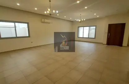 Villa - 3 Bedrooms - 3 Bathrooms for rent in Wadi Al Markh - Muraikh - AlMuraikh - Doha