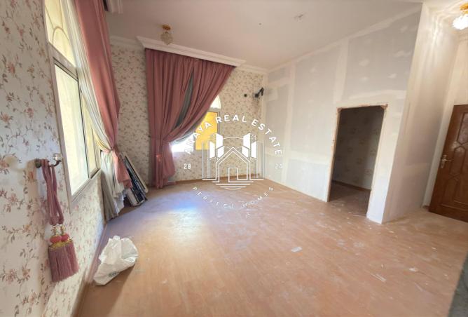 991705 - Property Image 3