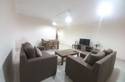 شقة - 2 غرف نوم - 2 حمامات للايجار في شارع ثابت بن زايد - المنصورة - الدوحة