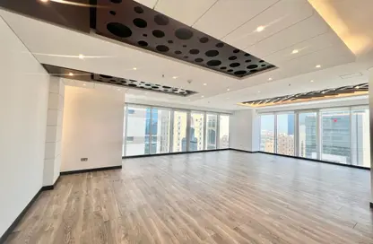 Empty Room image for: Office Space - Studio - 6 Bathrooms for rent in Al Aqaria Tower - Old Salata - Salata - Doha, Image 1