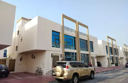 فيلا - 6 غرف نوم - 4 حمامات للبيع في الوكير - الوكير - الوكرة
