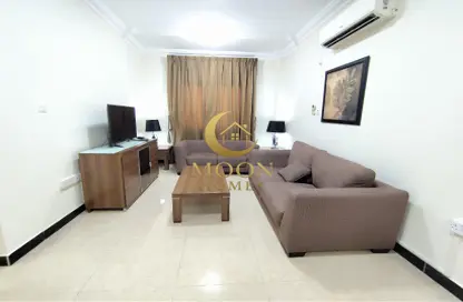 Apartment - 1 Bedroom - 1 Bathroom for rent in Umm Ghwailina Comm - Umm Ghuwalina - Umm Ghuwailina - Doha