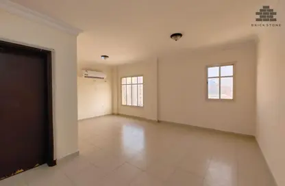 Apartment - Studio - 1 Bathroom for rent in Salaja Street - Doha Al Jadeed - Doha