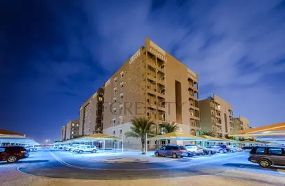 Apartment - 1 Bathroom for rent in Barwa City - Mesaimeer - Doha
