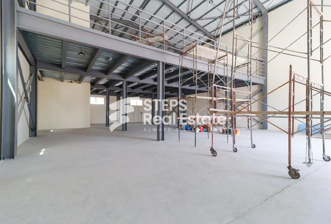 925885 - Property Image 2
