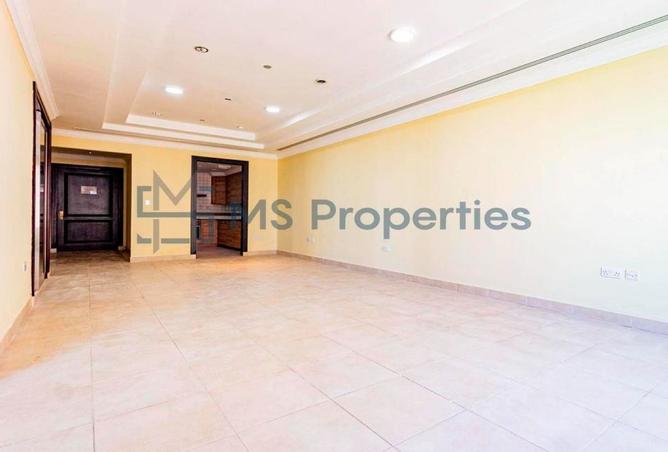 989368 - Property Image 3