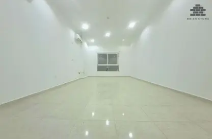 شقة - 2 غرف نوم - 2 حمامات للايجار في منتزه 7 - المنتزه - الدوحة