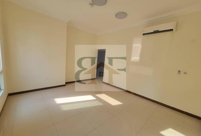 981196 - Property Image 2