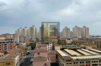 شقة - 2 غرف نوم - 3 حمامات للايجار في طريق بورتو الغربي - بورتو أرابيا - جزيرة اللؤلؤة - الدوحة