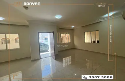 فيلا - 5 غرف نوم - 4 حمامات للايجار في أم صلال علي - أم صلال على - الدوحة