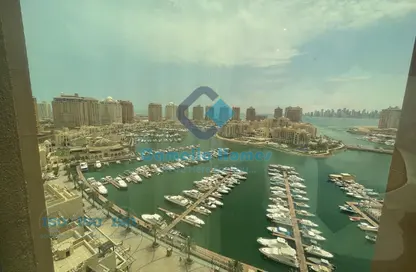 شقة - 2 غرف نوم - 3 حمامات للايجار في طريق بورتو الشرقي - بورتو أرابيا - جزيرة اللؤلؤة - الدوحة