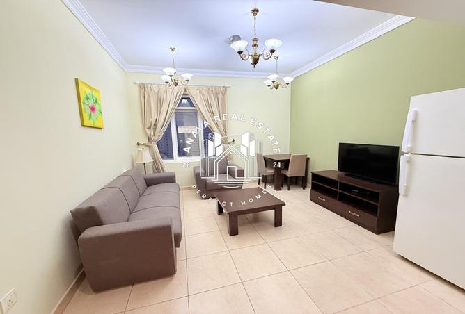 976479 - Property Image 3