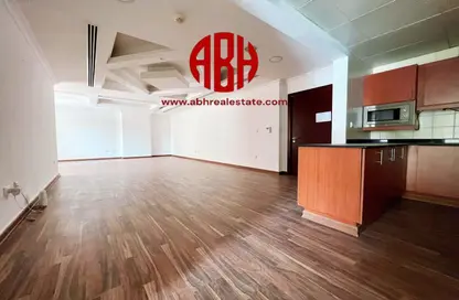 Empty Room image for: Apartment - 2 Bedrooms - 3 Bathrooms for sale in West Porto Drive - Porto Arabia - The Pearl Island - Doha, Image 1