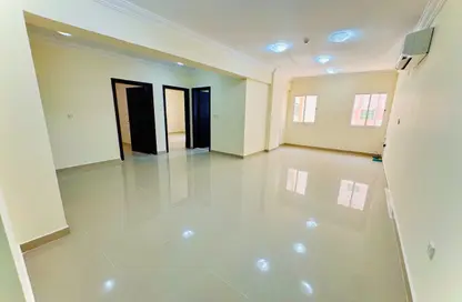 Apartment - 2 Bedrooms - 2 Bathrooms for rent in Al Mansoura - Doha