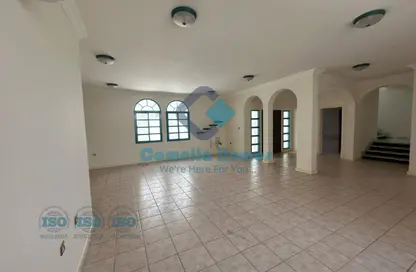 مجمع سكني - 4 غرف نوم - 5 حمامات للايجار في مجمع بلال - مجمع بلال - السد - الدوحة