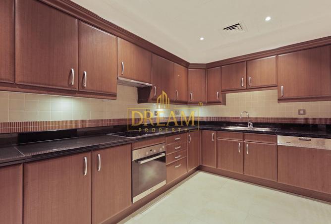 942739 - Property Image 3