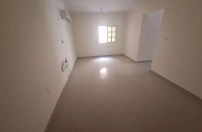 Apartment - 3 Bedrooms - 3 Bathrooms for rent in Al Mansoura - Al Mansoura - Doha