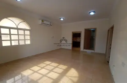Apartment - 2 Bedrooms - 2 Bathrooms for rent in Ain Khaled - Doha