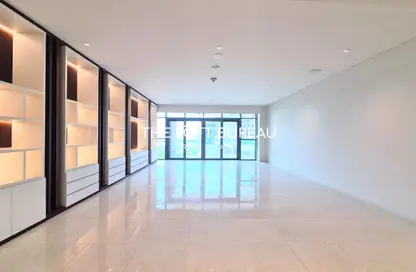 Apartment - 3 Bedrooms - 5 Bathrooms for sale in Seef Lusail - Lusail City - Lusail