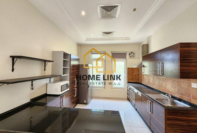 972576 - Property Image 3