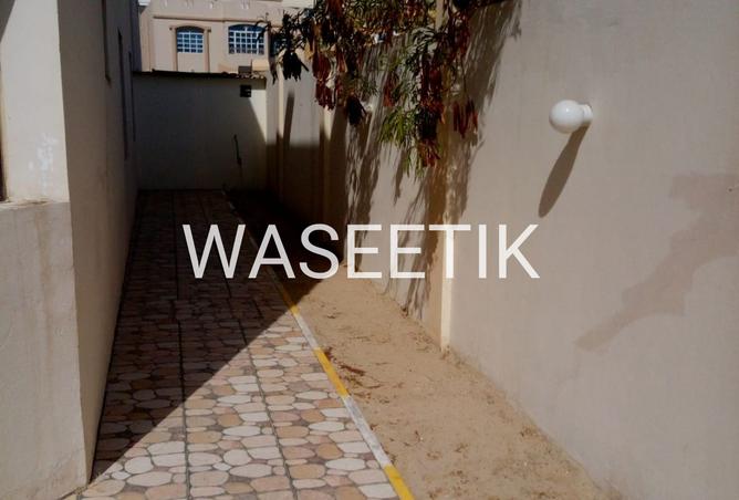 933101 - Property Image 2