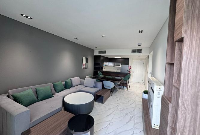 985583 - Property Image 2