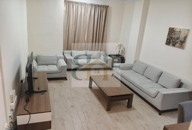 982791 - Property Image 2