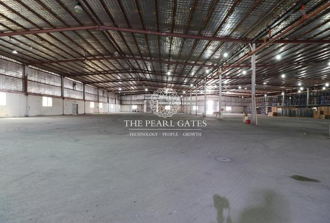 933648 - Property Image 2