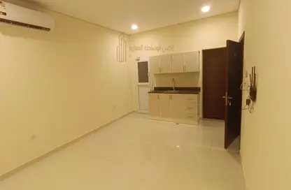 Apartment - 1 Bathroom for rent in Madinat Khalifa Building 58 - Madinat Khalifa South - Madinat Khalifa - Doha