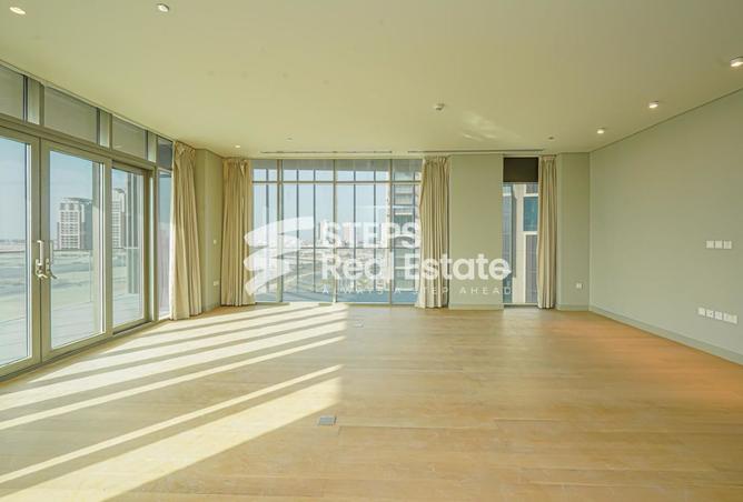 945107 - Property Image 2