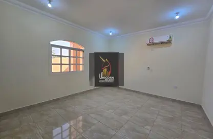 Staff Accommodation - Studio - 2 Bathrooms for rent in Umm Salal Ali - Umm Salal Ali - Doha
