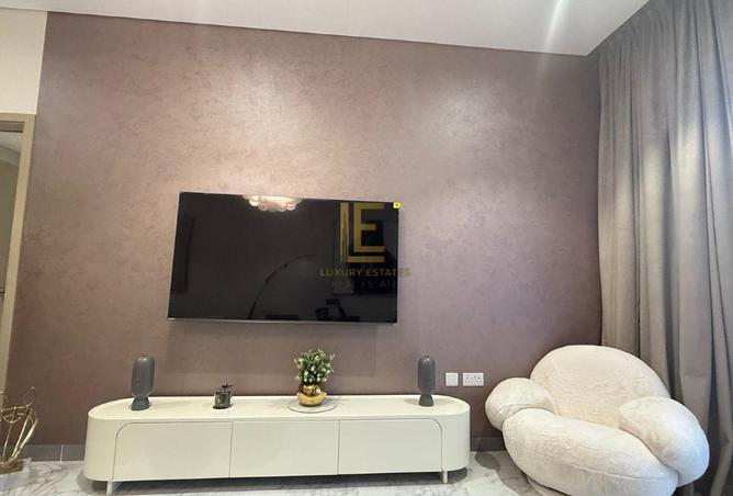 934417 - Property Image 2