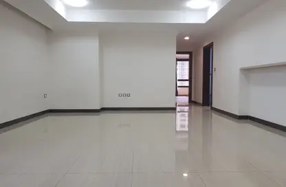Apartment - 2 Bedrooms - 2 Bathrooms for rent in Porto Arabia - The Pearl Island - Doha