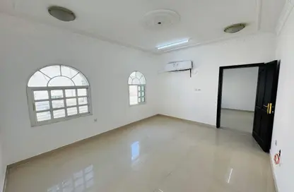 Apartment - 2 Bedrooms - 2 Bathrooms for rent in Ain Khaled Villas - Ain Khaled - Doha