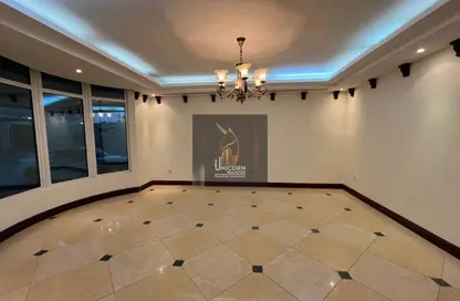 Compound - 4 Bedrooms - 5 Bathrooms for rent in West Bay Lagoon Street - West Bay Lagoon - Doha