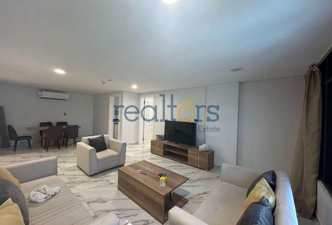 942851 - Property Image 2
