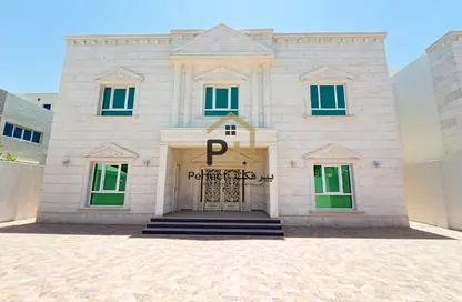 Villa - 7 Bedrooms - 7 Bathrooms for sale in Duhail Villas - Al Duhail - Doha