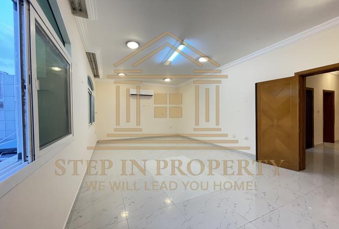 964230 - Property Image 2