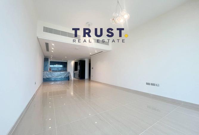 933227 - Property Image 2