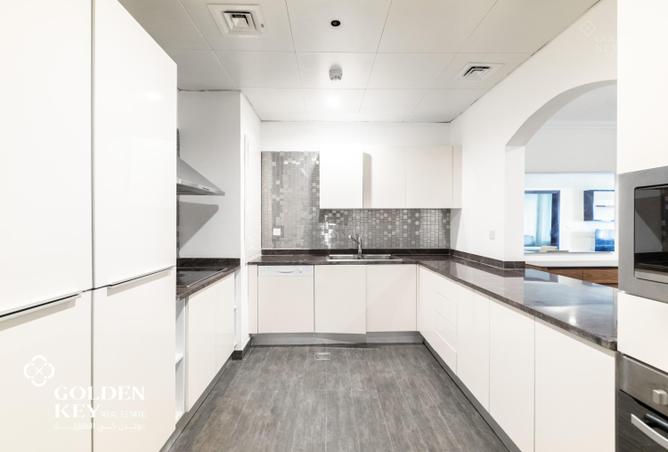 812213 - Property Image 3
