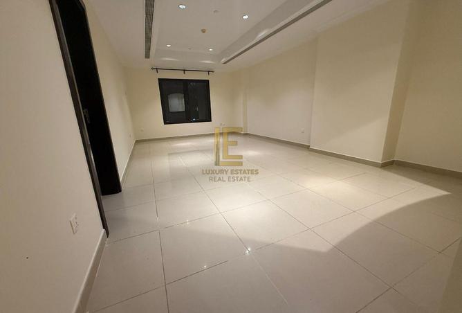 795489 - Property Image 3