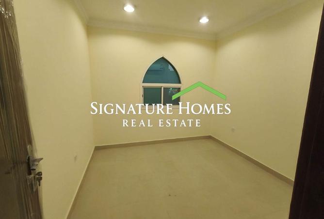 988914 - Property Image 3