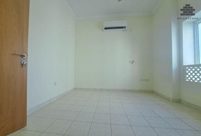 939869 - Property Image 2