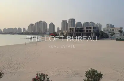 شقة - 2 غرف نوم - 3 حمامات للايجار في البلاج الجنوبي - البلاج - جزيرة اللؤلؤة - الدوحة