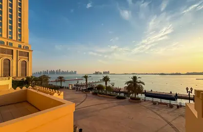 Townhouse - 2 Bedrooms - 3 Bathrooms for rent in Porto Arabia Townhouses - Porto Arabia - The Pearl Island - Doha
