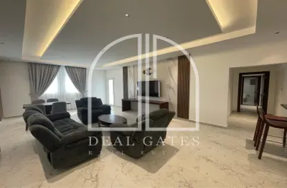 Living Room image for: Apartment - 2 Bedrooms - 2 Bathrooms for rent in Al Mansoura - Al Mansoura - Doha, Image 1